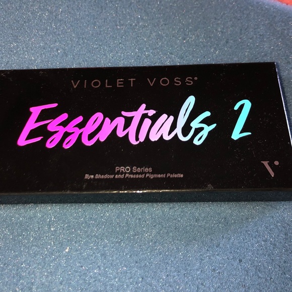 Essentials 2 Palette - Picture 2 of 5